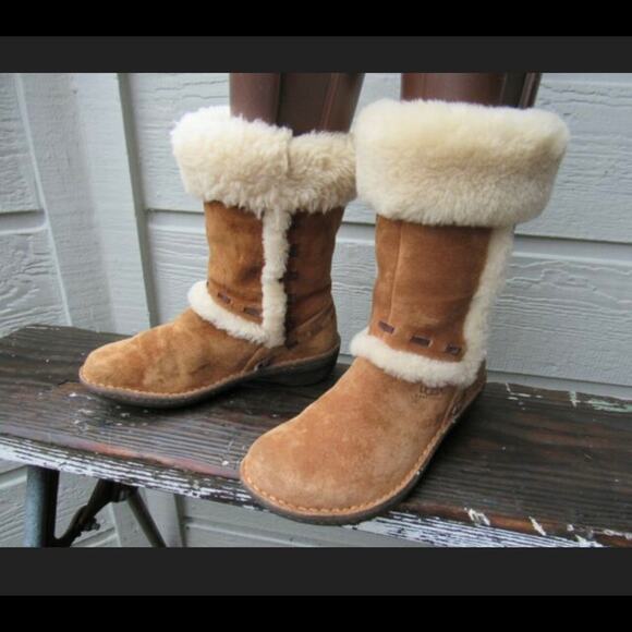 Ugg Elijo chestnut sheepskin boots, 5 - Picture 1 of 9
